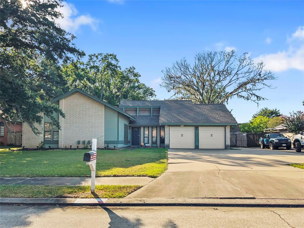 237 Wedgewood Street Brazoria Home Listings - TBT Real Estate Brazoria County Real Estate